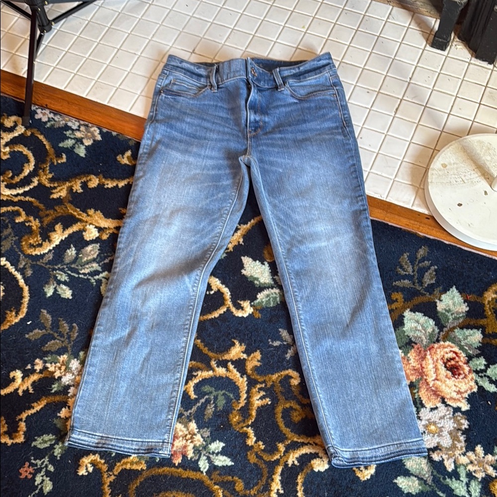 White House Black Market”The Flare Crop” Jeans-‎ worn about 5-6 times